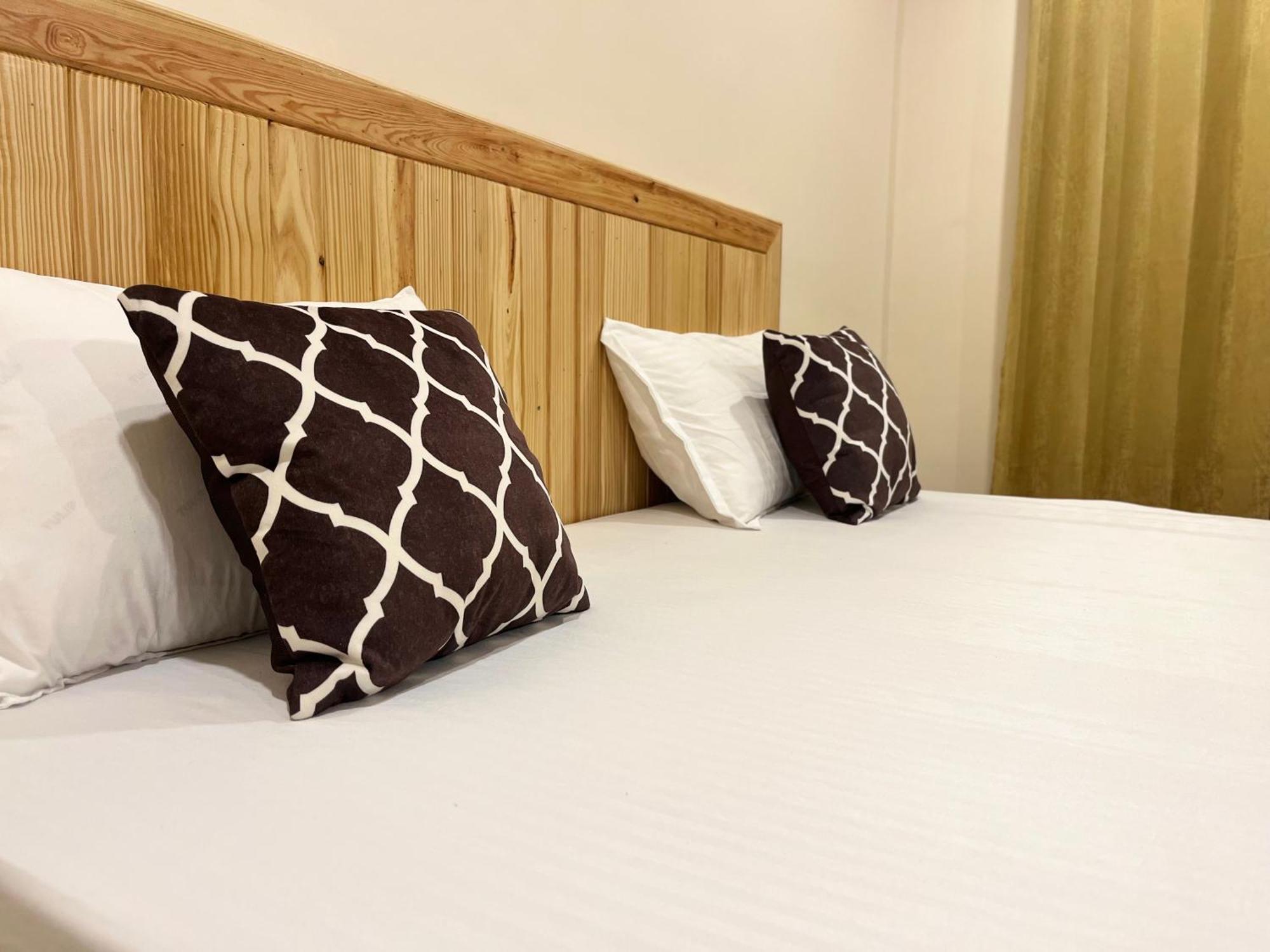Ahava Kasol Riverside Cafe And Cottages Room photo